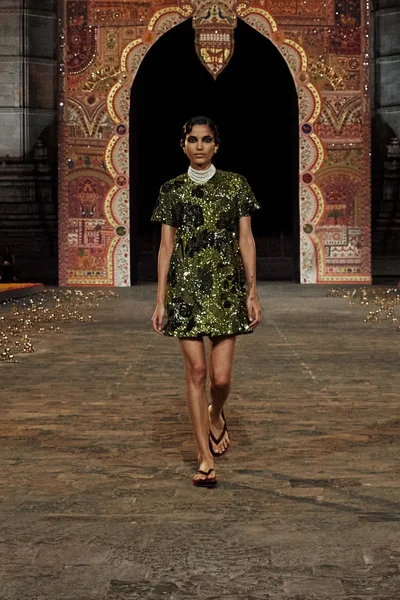 Look 36